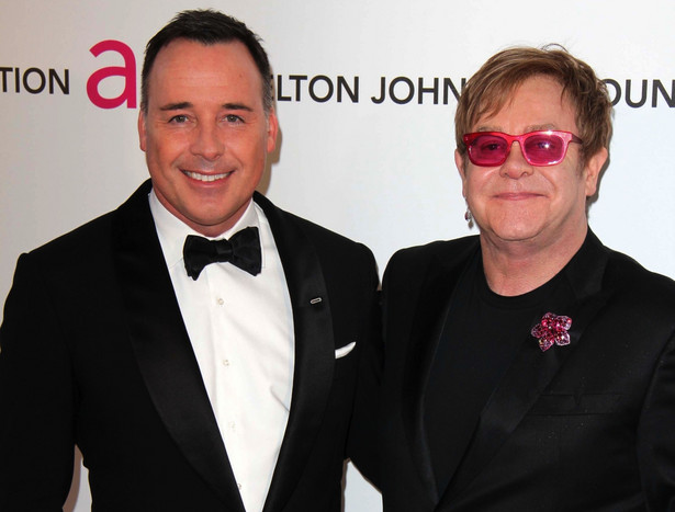 Elton John wychodzi za mąż (albo się żeni)