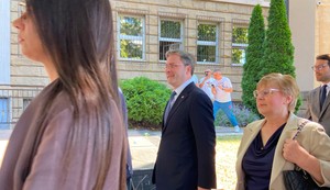 Nikola Selaković stiže na suđenje