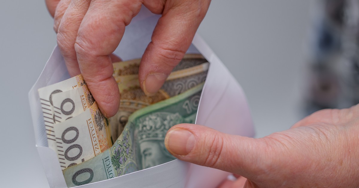 13. emerytura 2026. Oto kwoty i terminy. Niektórzy seniorzy dostaną przelew przed świętami