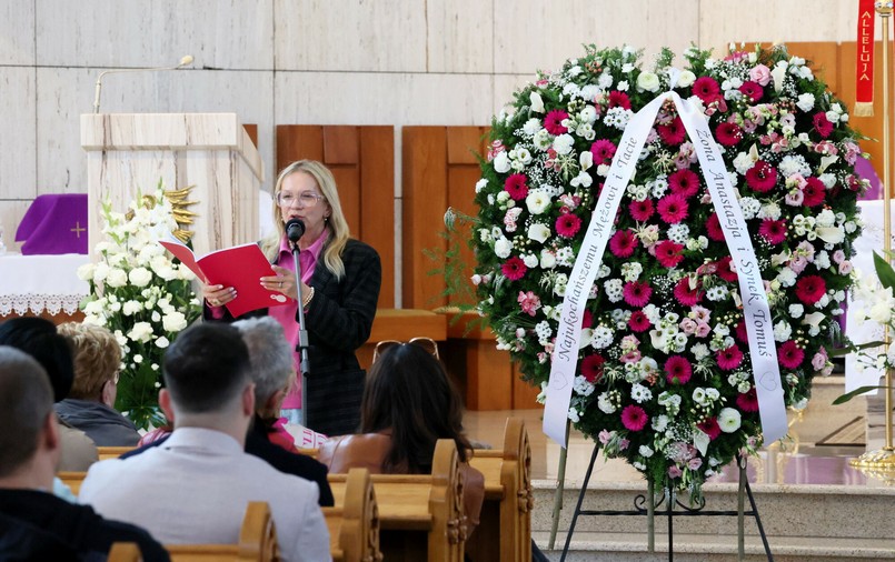 Marzena Rogalska na pogrzebie Tomasza Jakubiak