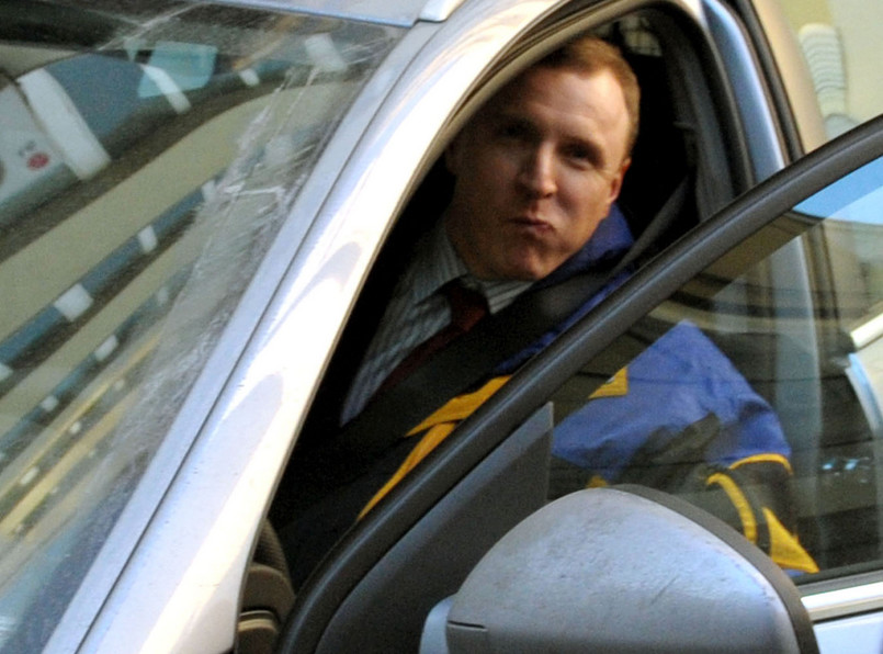 Jacek Kurski w samochodzie