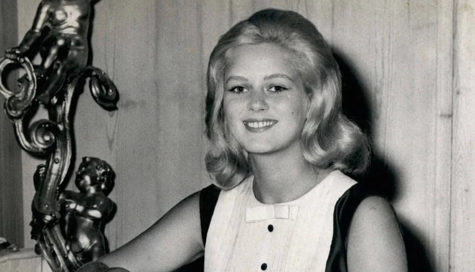 Beba Lončar u mladosti