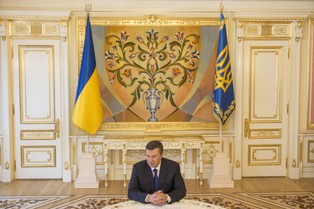 Janukowycz to genetyczny kłamca. Jak napiorstnik z bazaru przegrał Ukrainę?