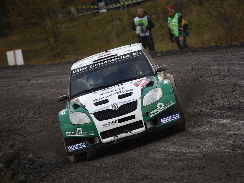 Rajd Wielkiej Brytanii 2009: mistrz świata Loeb w akcji - fotogaleria Rallyworld©Willy Weyens