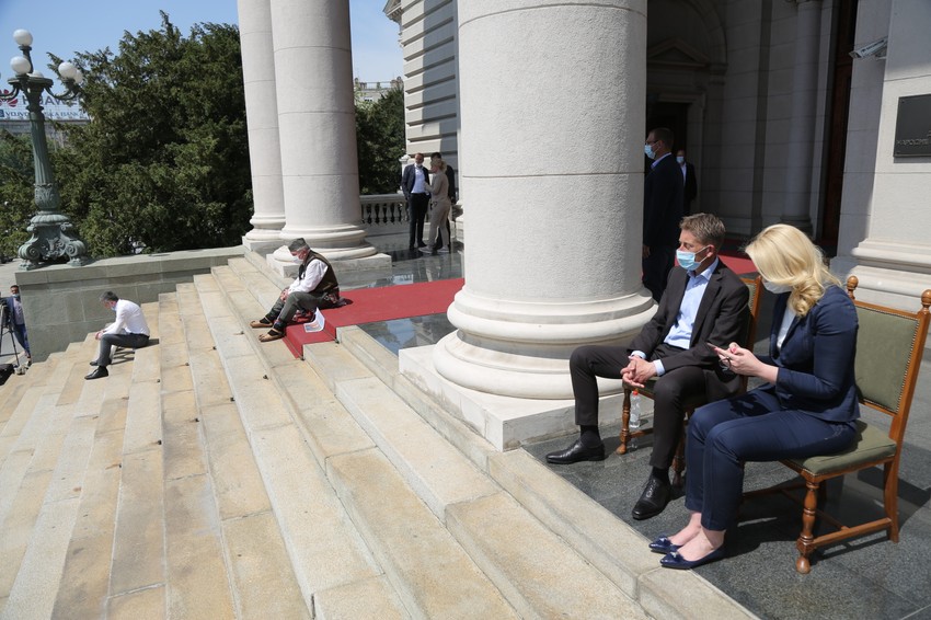 Aleksandar Martinović i Sandra Božić u prvom planu