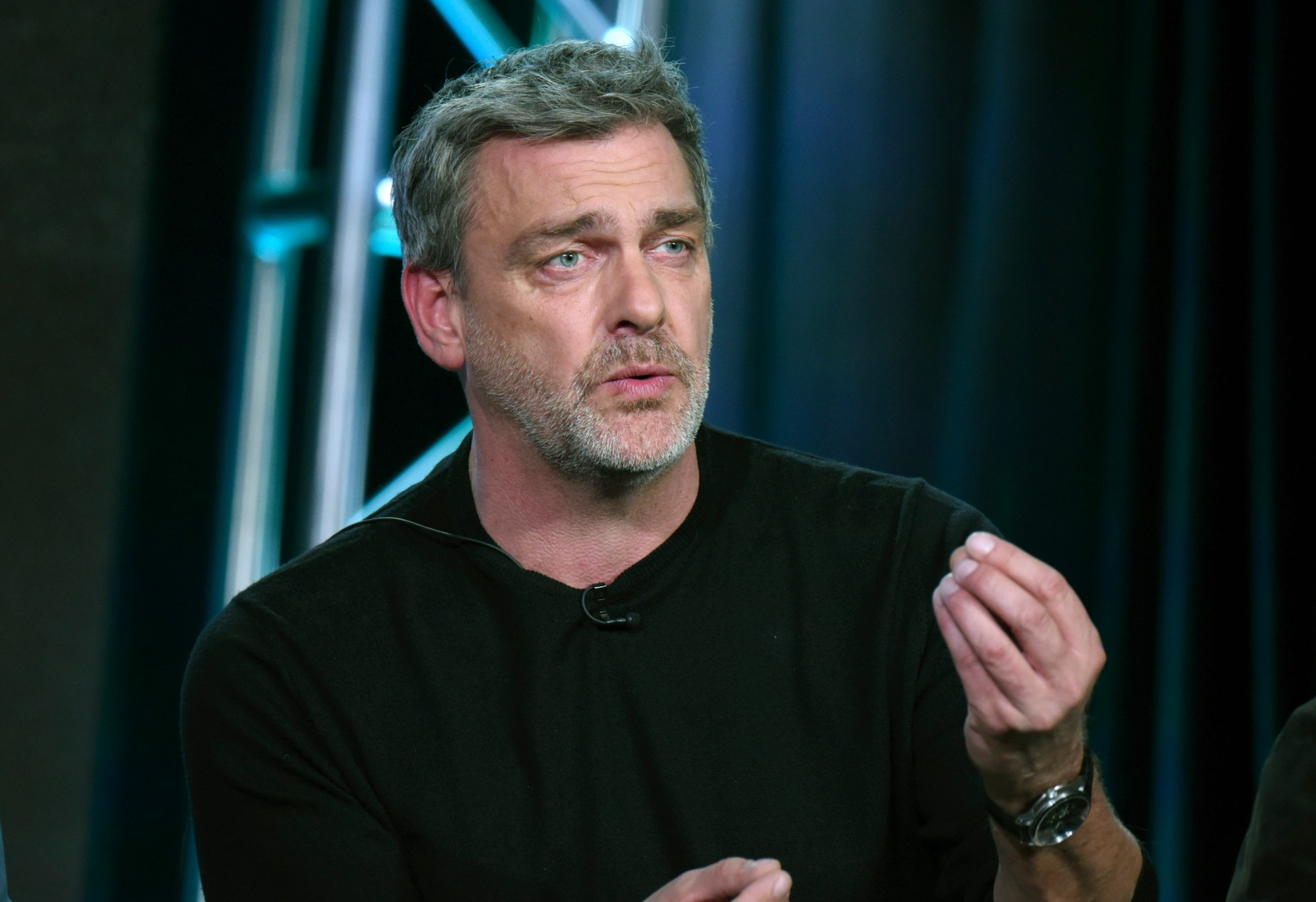 Vo veku 58 rokov zomrel britský herec Ray Stevenson.