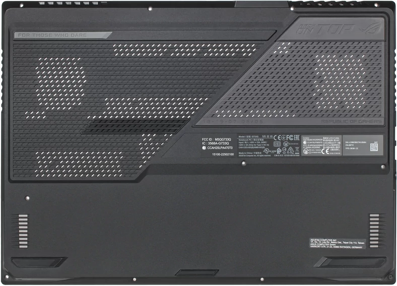 Asus ROG Strix SCAR 17 (G733QS) – dolny panel