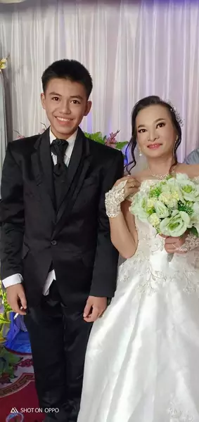 41-latka poślubiła 16-latka
