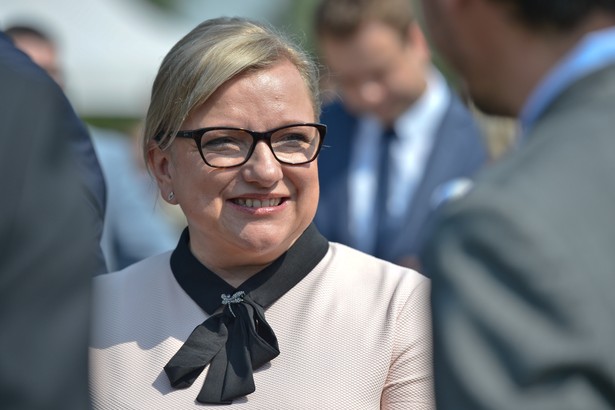 Beata Kempa pytana ile po roku od wygranych przez PiS wyborów parlamentarnych jest euforii, a "ile pracy i niedociągnięć" odparła: "zawsze można lepiej"