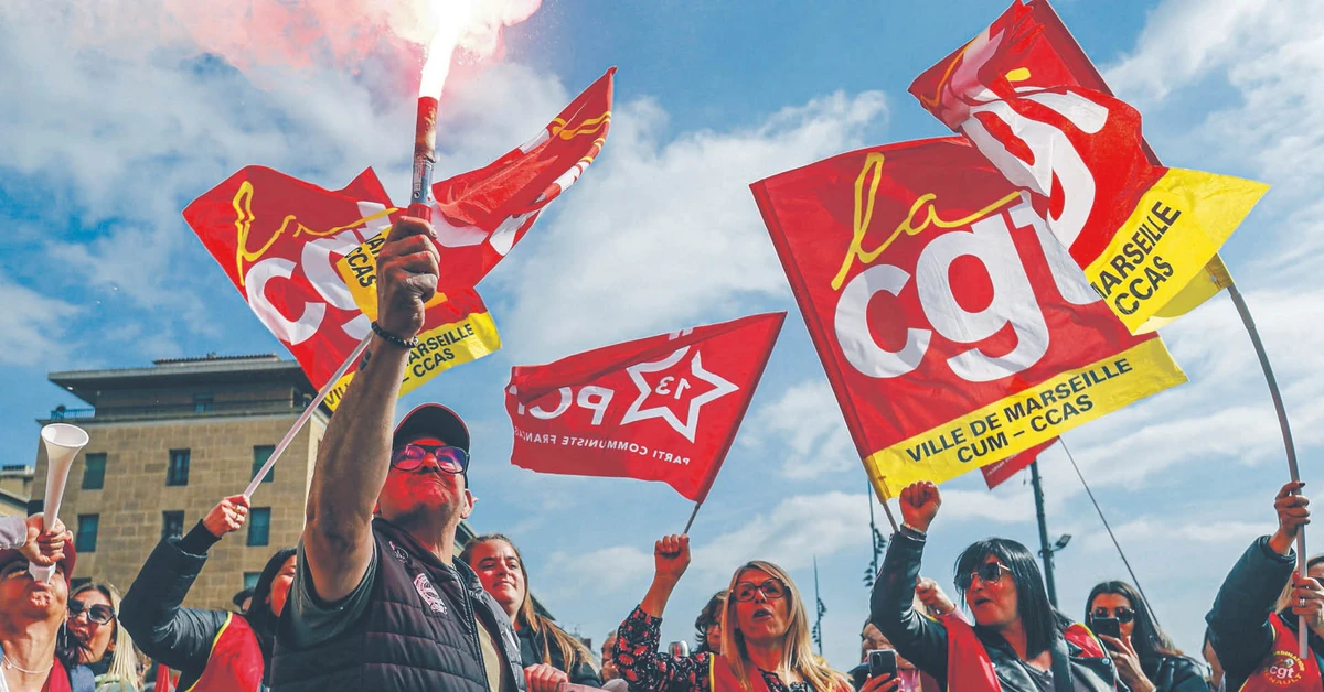 Potężne protesty we Francji. Ponad pół miliona ludzi wzięło udział w strajkach po apelu związków zawodowych