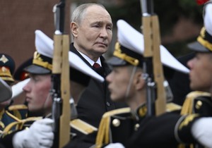 Vladimir Putin na Dan pobede u Moskvi 9. maja