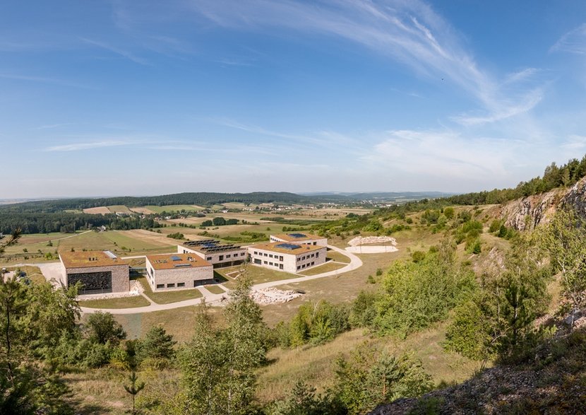 Europejskie Centrum Edukacji Geologicznej w Chęcinach od WXCA