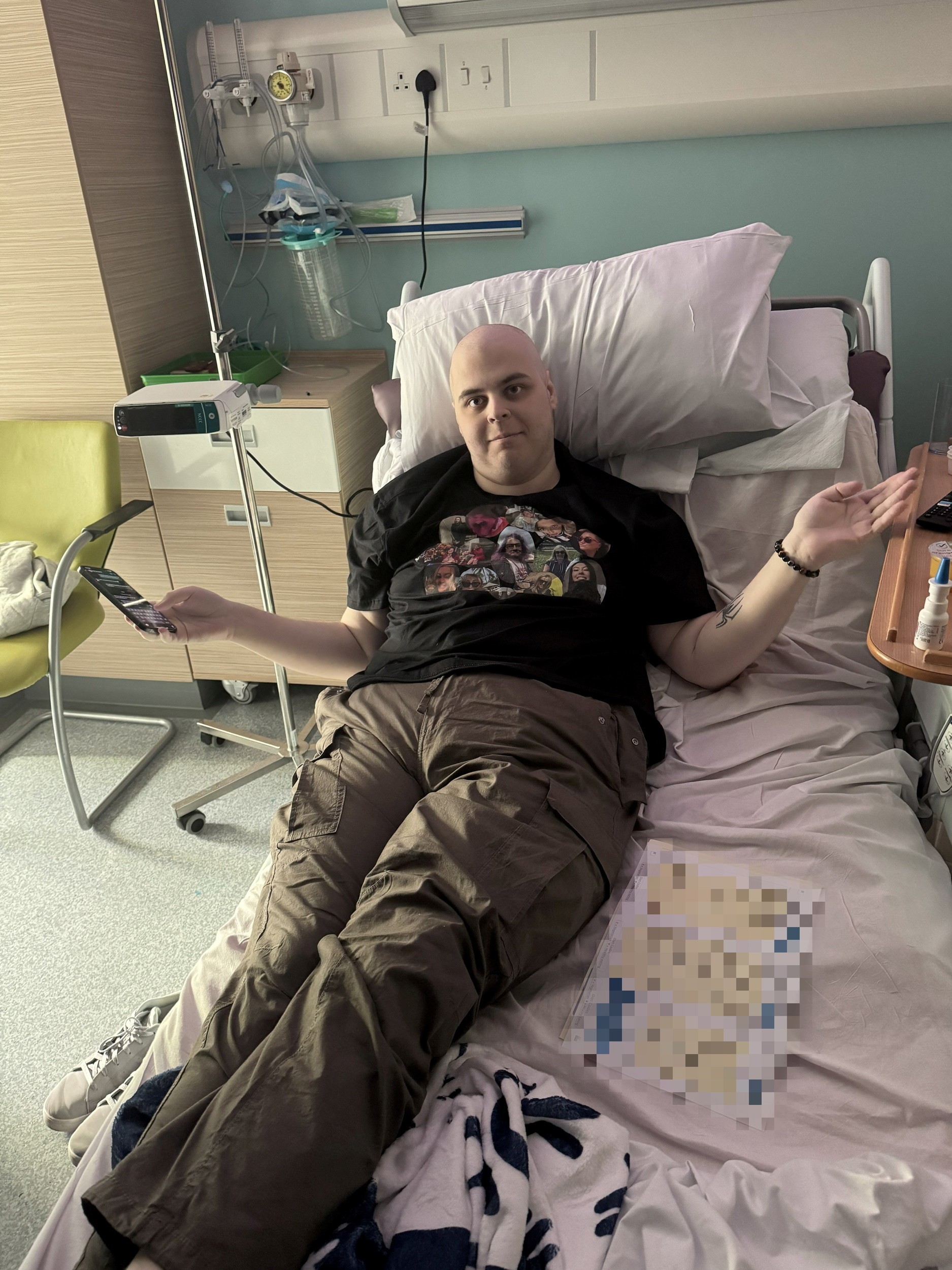 Chandler podstupuje intenzívnu liečbu.