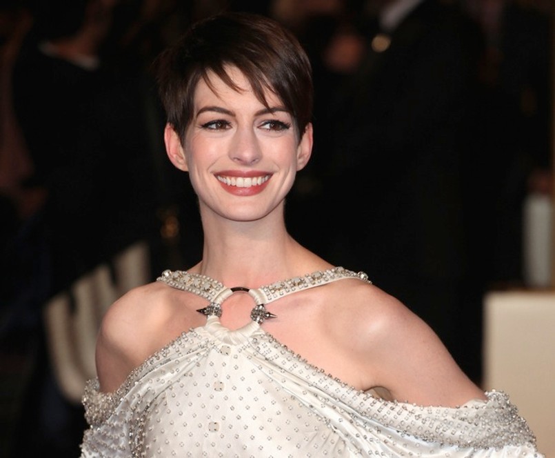 Anne Hathaway jest jedną z najbardziej rozchwytywanych aktorek młodego pokolenia. Ma 30 lat, a na koncie nominację do Oscara za rolę w filmach "Rachel wychodzi za mąż" oraz "Les Misérables. Nędznicy", za którą otrzymała w tym roku także nagrodę Złotego Globa. Sama od jakiegoś czasu marzyła jednak o wolnym czasie z dala od planów zdjęciowych