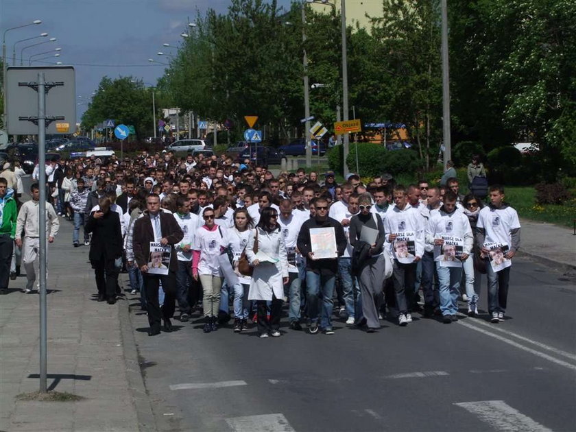 FILM. Marsz dla Maćka w Radomiu. Przeciw przemocy. Dla życia