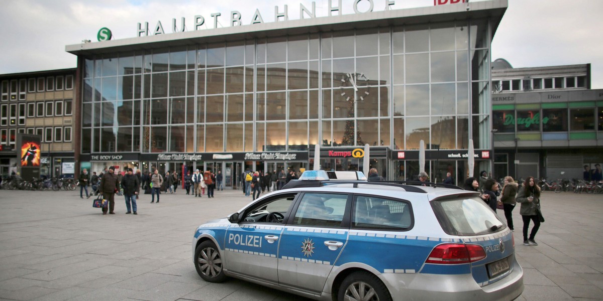 General view of the square and main railway station in Cologne