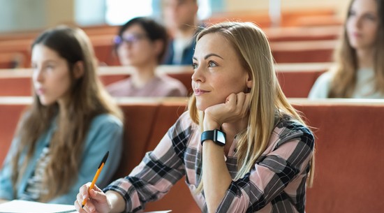 Te kobiety będą musiały stawić się do wojska w 2026 roku. Lista zawodów jest szeroka