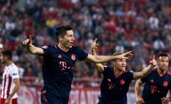 Lewandowski goni Benzemę. 'Staram się robić tylko to, co do mnie należy'