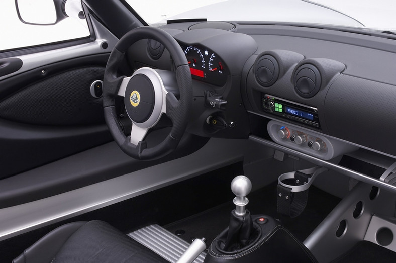 Lotus Elise – świetne auto z wypożyczalni