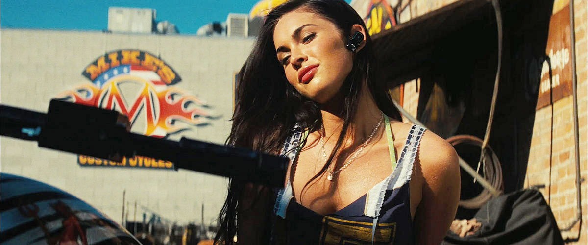 Rola Megan Fox to niewątpliwie wielki atut dwóch części 'Transformers'. Atut ten twórcy filmów zdecydowali się wykorzystać do maksimum. Na dowód tego prezentujemy garść kadrów z obu kinowych przebojów