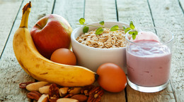 Fit śniadanie - produkty śniadaniowe, które pomogą nam schudnąć