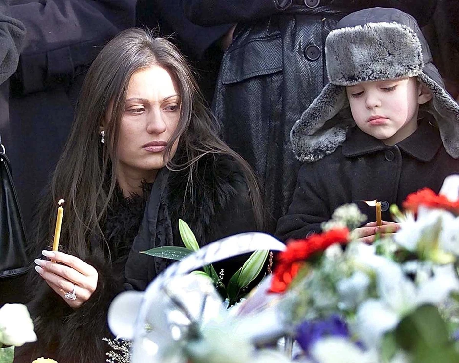 Ceca na Arkanovoj sahrani