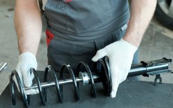 Zimą ważne są nie tylko opony. Te elementy też są kluczowe