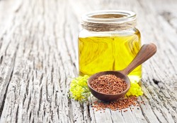 Ma wiele korzystnych dla zdrowia właściwości. Poznaj zastosowanie oleju rydzowego