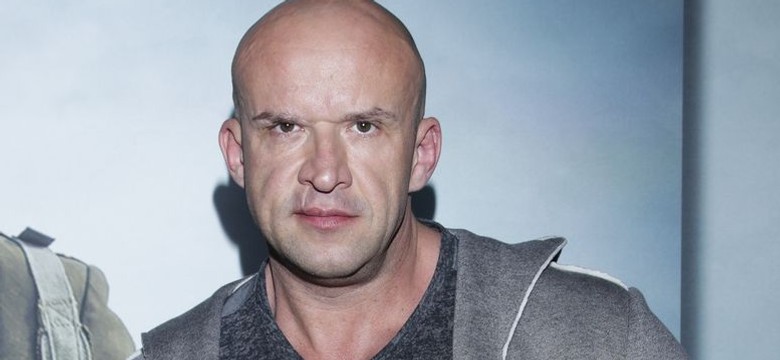 Mroczna przeszłość Oświęcińskiego. Gwiazdor "Pitbulla" siedział w więzieniu za przynależność do gangu
