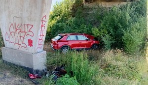 Pronađen mrtav muškarac u kolima u Inđiji
