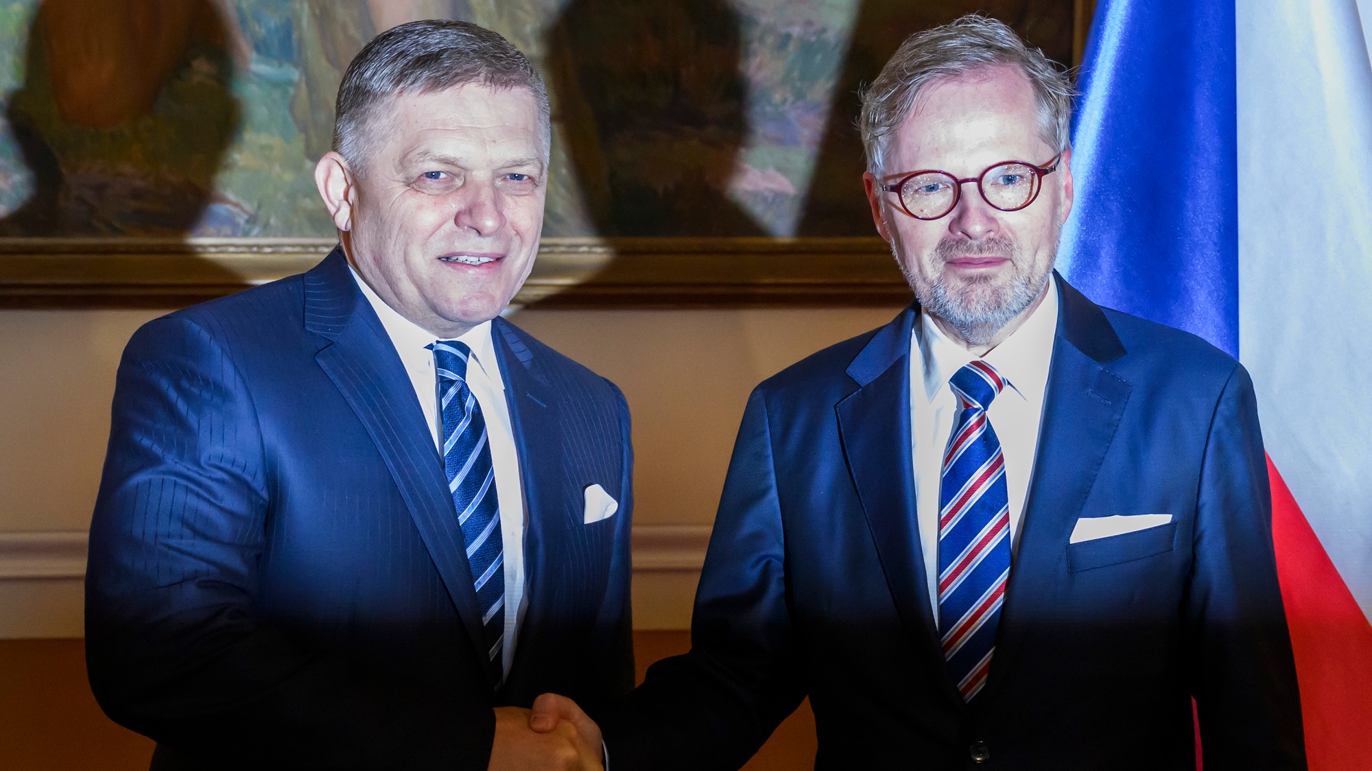 Predseda vlády Slovenskej republiky Robert Fico a český premiér Petr Fiala.