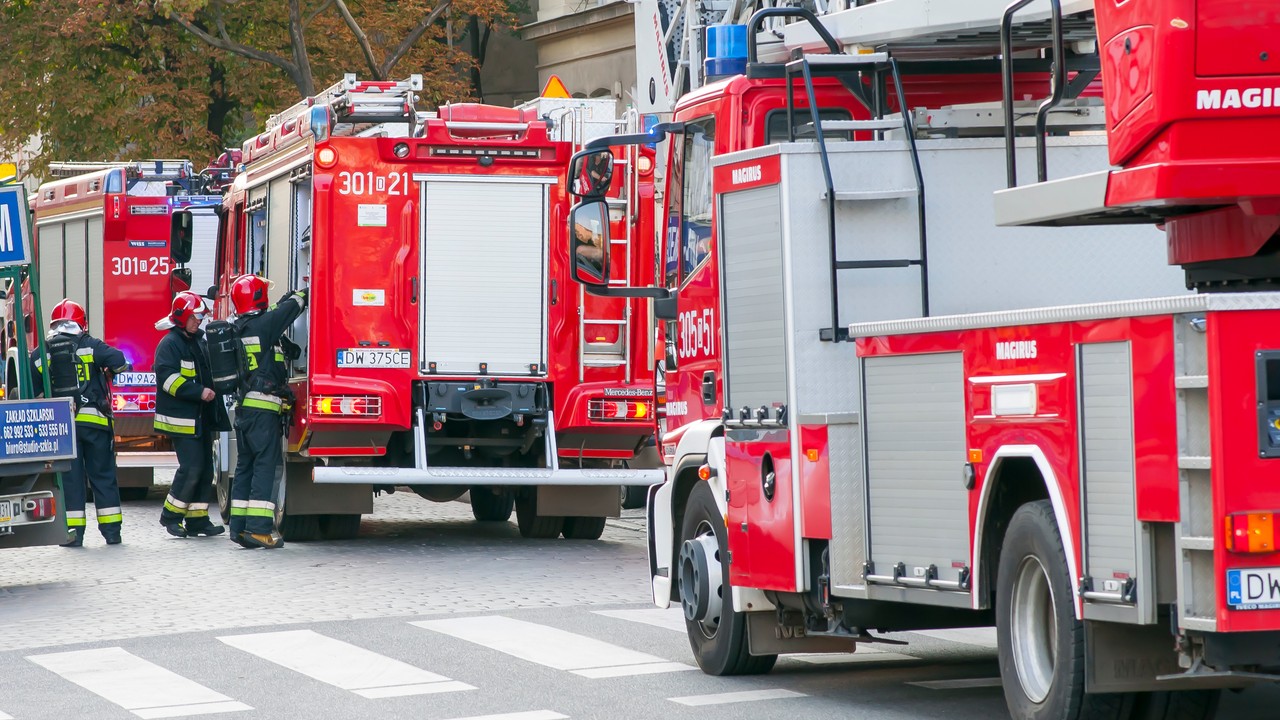 Tragiczny pożar w Częstochowie. Jedna osoba nie żyje, 7 trafiło do szpitali