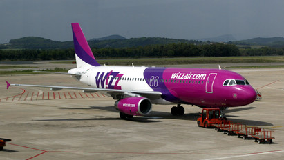 Ezeken az útvonalakon indítja el májusban újra a járatait a Wizz Air