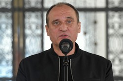 Kukiz poprze ustawę anty-TVN? "Jeśli równolegle powstanie ustawa odpartyjniająca TVP..."