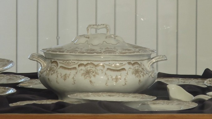 Platila je 65 dolara za ogromnu kolekciju vintage posuđa u second-hand radnji, a zatim otkrila da vredi skoro 1.000 evra