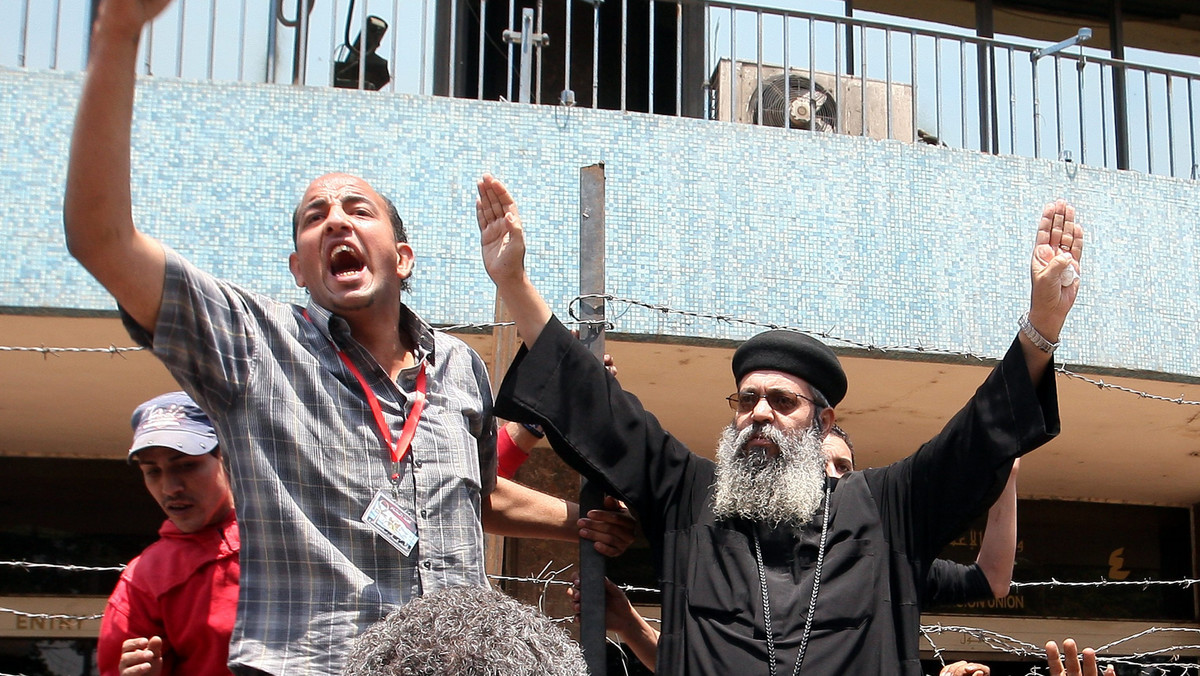 USA zdecydowanie potępiają przemoc między muzułmanami a chrześcijanami w Egipcie i apelują o powściągliwość - powiedział dzisiaj rzecznik Departamentu Stanu Mark Toner, wzywając egipskie władze do przeprowadzenia śledztwa ws. przedwczorajszych starć.
