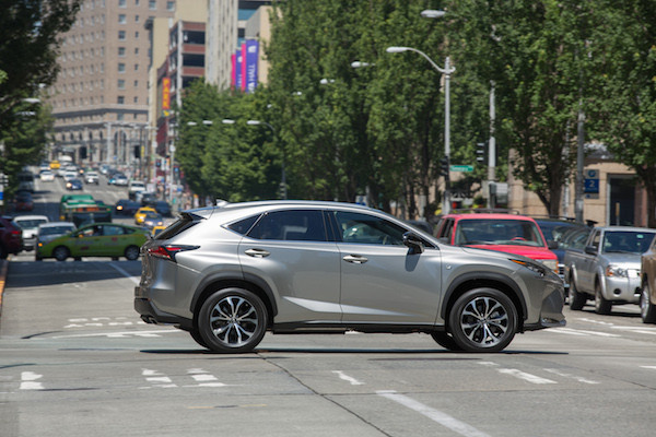 Lexus NX 300h F Sport