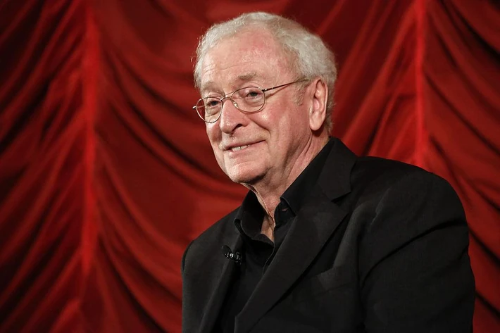 9. Michael Caine - 3,34 mld dol.