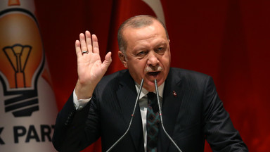 Erdogan wyklucza wstrzymanie ofensywy w Syrii. Tureckie MSZ grozi sankcjami