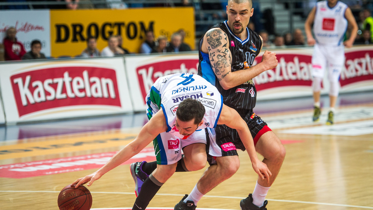 Stelmet Zielona Góra i Anwil Włocławek, nawet grając słabo, nie przegrały u siebie w 17. kolejce Tauron Basket Ligi.