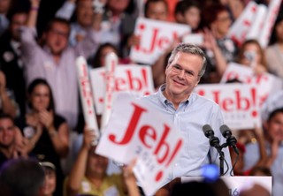 Republikanin Jeb Bush stawia na Latynosów