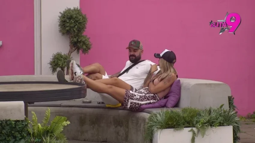Janjuš pred Lukom nije dao mira Aneli, sasuo joj sve u lice: "Neka nas stave 5 dana same..."