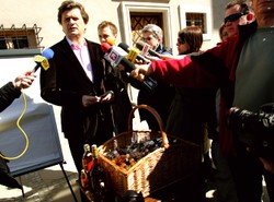 "Małpki" Palikota idą pod sąd