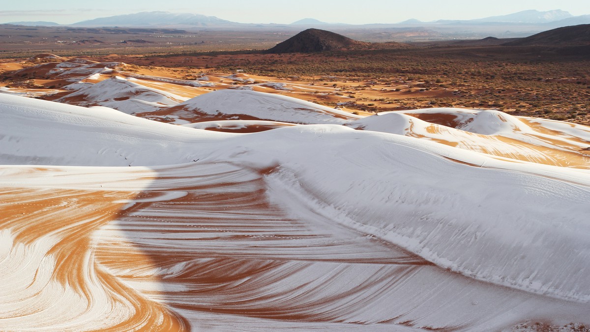 Sahara. Zima dotarła do Afryki. Spadł śnieg, odnotowano niskie temperatury 