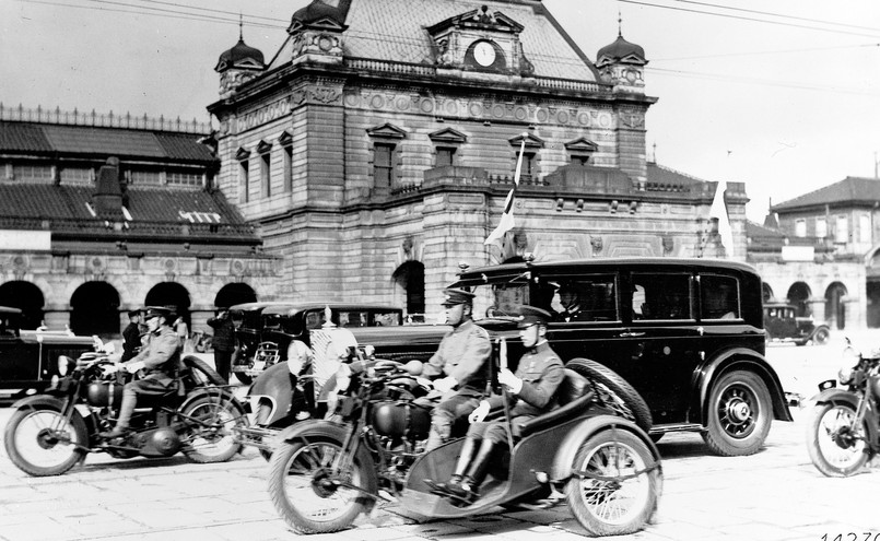 Cesarz Japonii Hirohito osobiście wybrał "Wielkiego Mercedesa"