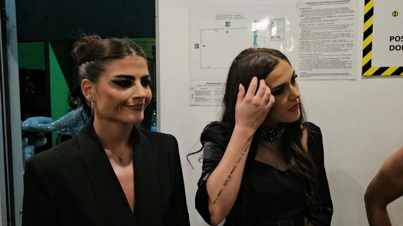 Izbio haos u bekstejdžu