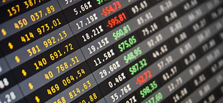 Złoty sie nie zatrzymał. Stacza się po równi pochyłej