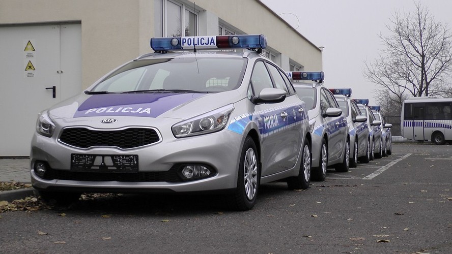 Nowa kia cee'd w barwach polskiej policji