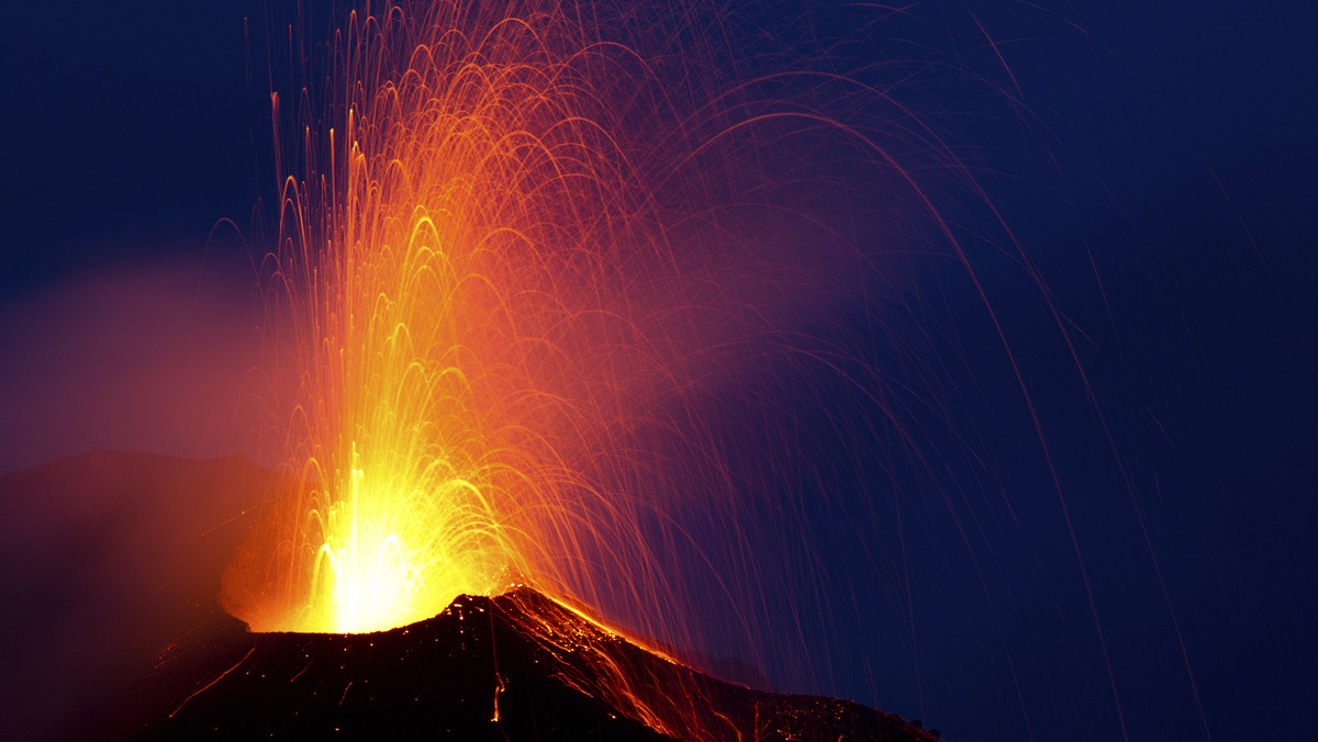 Wielkie wylewy law z wulkanów były przyczyną jednego z tzw. wielkich wymierań, z okresu dewonu – wykazali naukowcy z Uniwersytetu Śląskiego w Katowicach.
