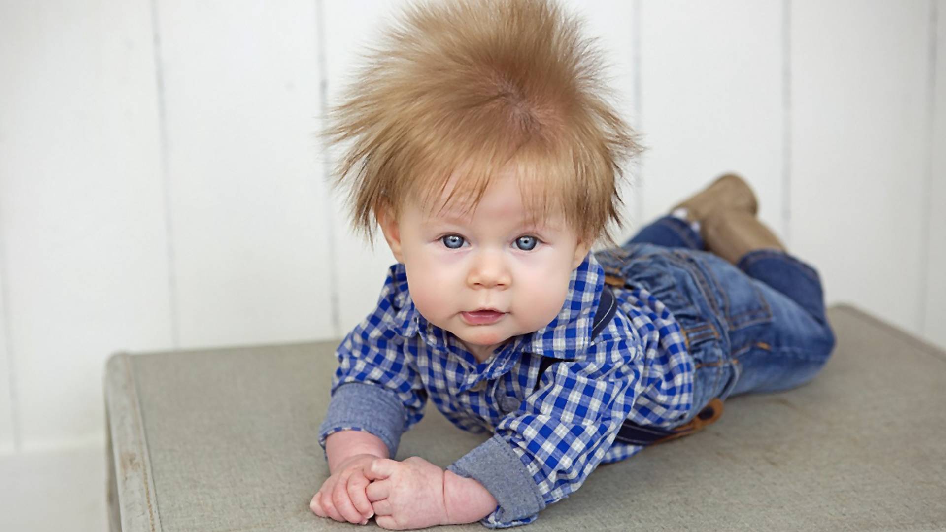 Oliver je rođen sa toliko kose da su se i doktori iznenadili